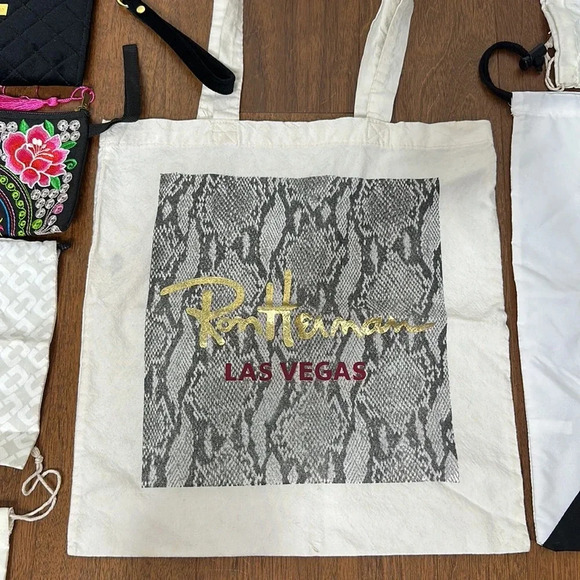 Bundle of Zippered Pouches and Dust Bags - Picture 10 of 10